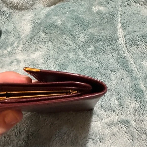 Cartier Burgundy Tri Fold Wallet With Kiss Lock 💋 - Picture 11 of 15